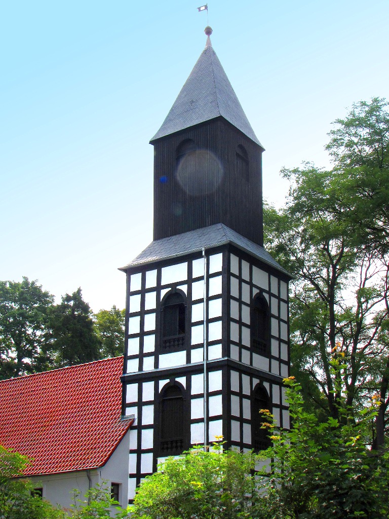 Wieża kościoła w Dysznie po remoncie